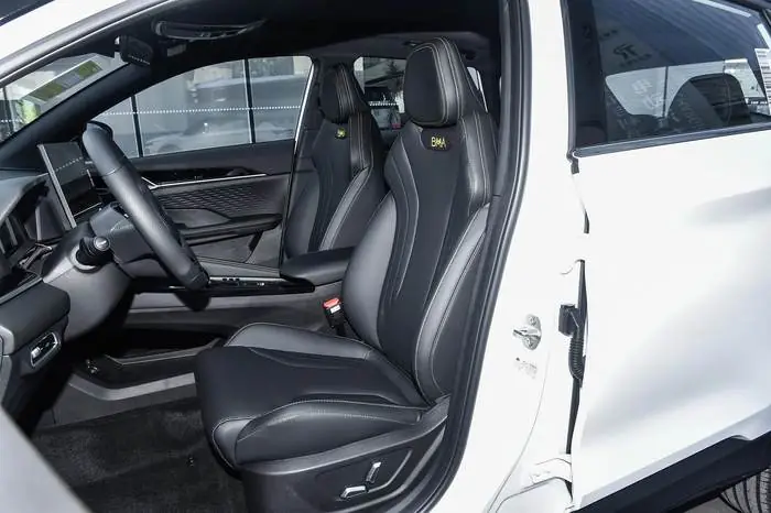 Geely Coolray Full option 5