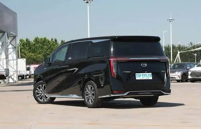 GAC M8 Hybrid 2